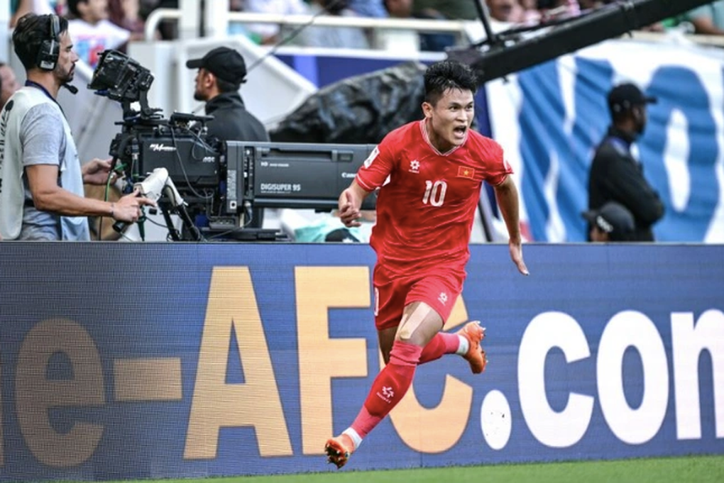 HLV Shin Tae Yong chờ đợi màn so tài với đồng nghiệp Troussier - 2 HLV Shin Tae Yong chờ đợi màn so tài với đồng nghiệp Troussier - 2