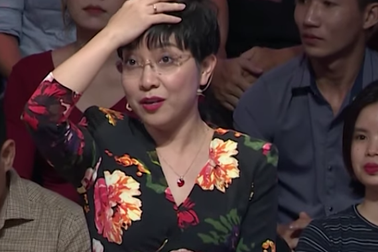 MC Thảo Vân kể từng bị gạch rơi vào đầu khi xem phim chiếu bóng