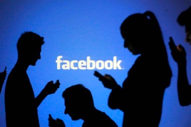 Điện thoại “cục gạch” có lướt Facebook được không?