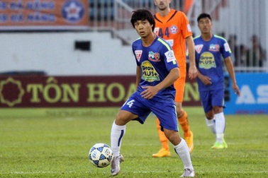 Công Phượng bị VFF cảnh cáo vì đóng quảng cáo bia