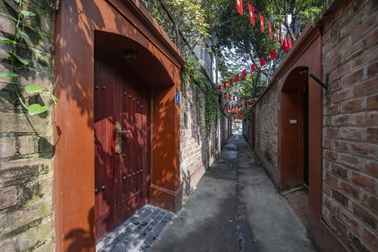 Hàng chục ngôi nhà cổng vòm nằm trong ngách dài chưa tới 100m ở Hà Nội