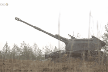 Siêu pháo thần sấm Nga dùng chiến thuật hỏa lực di động tập kích Ukraine