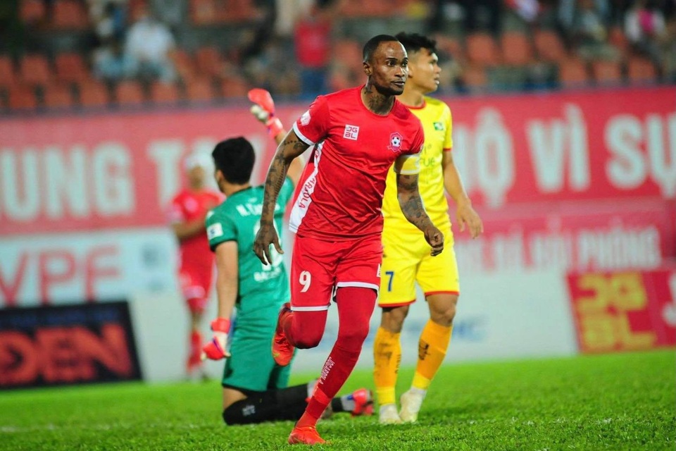 Thua CLB Hải Phòng, SL Nghệ An rơi xuống đáy bảng xếp hạng V-League - 1 Thua CLB Hải Phòng, SL Nghệ An rơi xuống đáy bảng xếp hạng V-League - 1