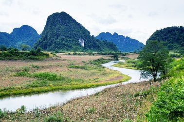 Hàng loạt tour du lịch "ăn theo" phim “Kong: Đảo đầu lâu”