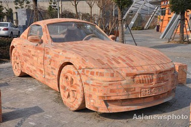 Siêu xe làm bằng…gạch