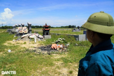 Vừa chôn cất tạm người thân vừa lo ngay ngáy chờ nghĩa trang mới