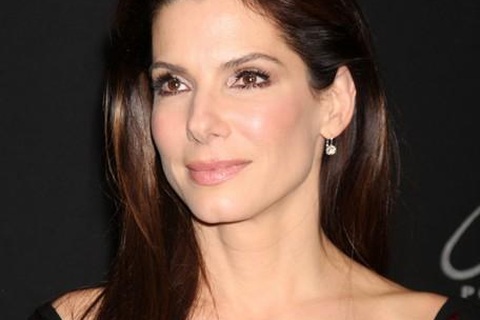 Sandra Bullock phủ nhận tin có băng sex
