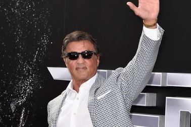 “Người hùng cơ bắp” vẫn phong độ ở tuổi 69