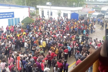 Lại ngừng việc tập thể ở Thanh Hóa, hàng nghìn công nhân đòi tăng lương