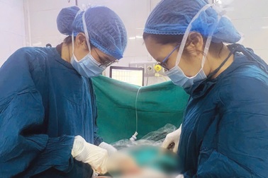 Nhập viện muộn, nhiều phụ nữ ở TPHCM nguy kịch vì u buồng trứng xoắn