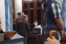 Nữ công chứng viên bị hành hung gửi đơn cầu cứu Thiếu tướng Đinh Văn Nơi