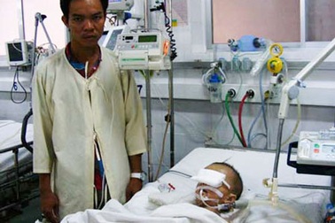 Đóng cửa điểm giữ trẻ để một cháu bé hôn mê nguy kịch 