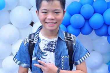 Quán quân The Voice Kids Quang Anh đắt show ở Hà Nội