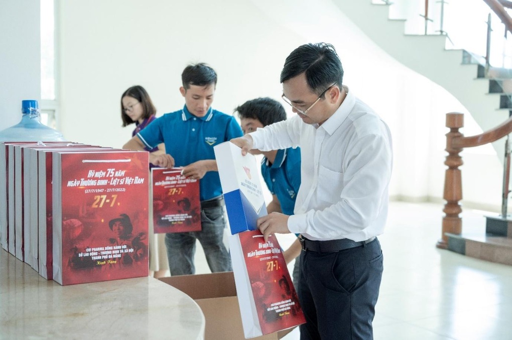 Kiện Cốt Vương đồng hành xoa dịu nỗi đau chiến tranh - 3 Kiện Cốt Vương đồng hành xoa dịu nỗi đau chiến tranh - 3