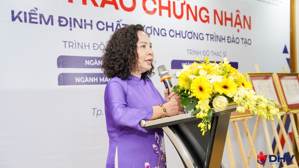 Trường Đại học Hùng Vương TPHCM nhận chứng nhận kiểm định chất lượng 3 chương trình đào tạo - 3 Trường Đại học Hùng Vương TPHCM nhận chứng nhận kiểm định chất lượng 3 chương trình đào tạo - 3
