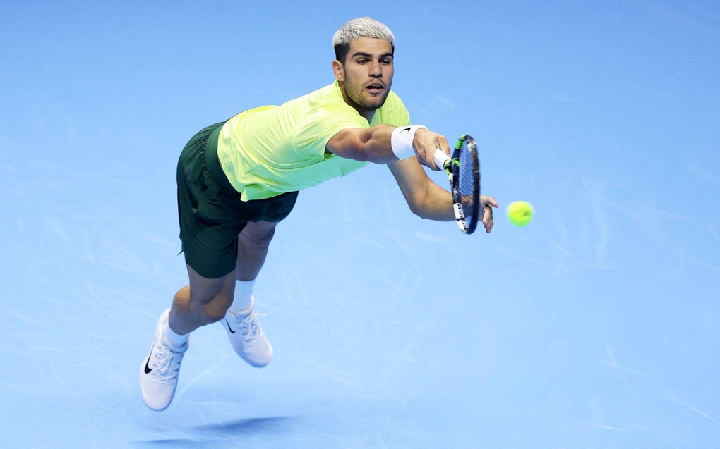 Alcaraz vào bán kết ATP Finals, giành ngôi số một thế giới - 2