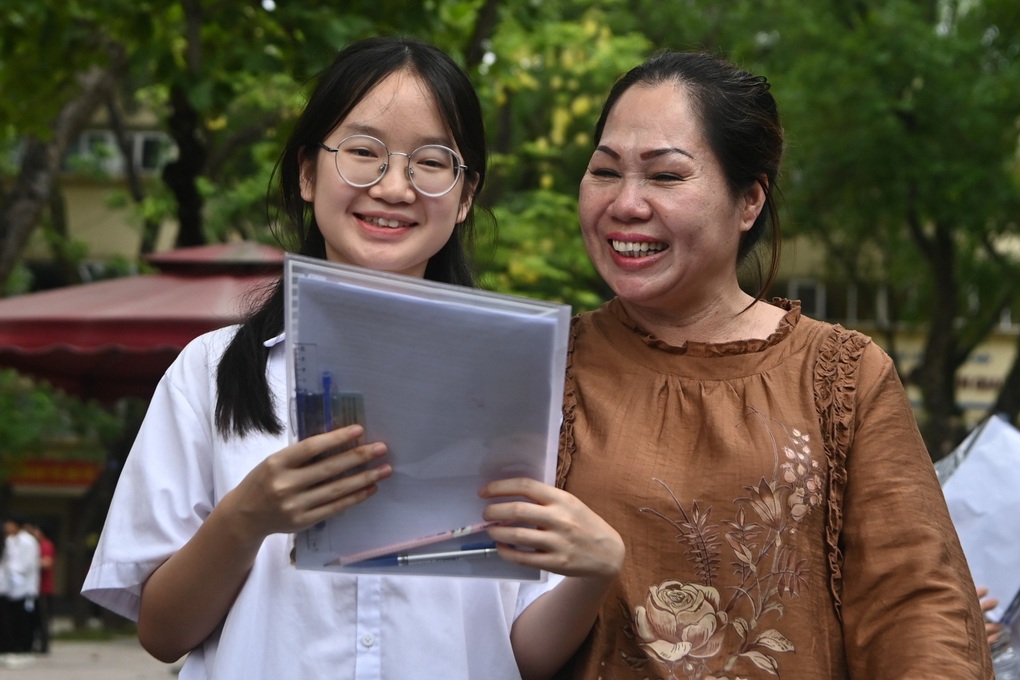 Thi lớp 10 Hà Nội 2024: Không thí sinh nào vi phạm quy chế ở môn ngoại ngữ - 2 Thi lớp 10 Hà Nội 2024: Không thí sinh nào vi phạm quy chế ở môn ngoại ngữ - 2