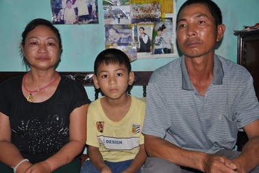 Thảm cảnh vợ ung thư vú khóc thương chồng bị xơ gan không có tiền đi chữa