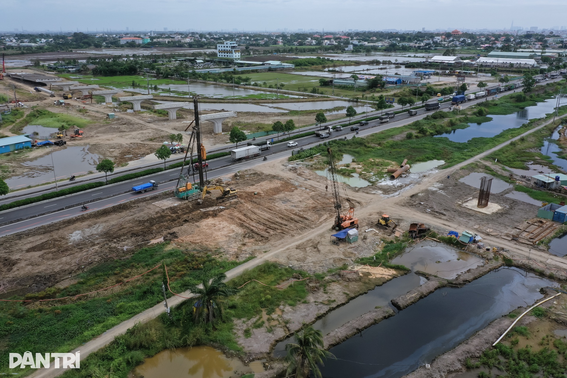 Hiện trạng tuyến đường sắp được mở rộng ở cửa ngõ Tây Bắc TPHCM - 11