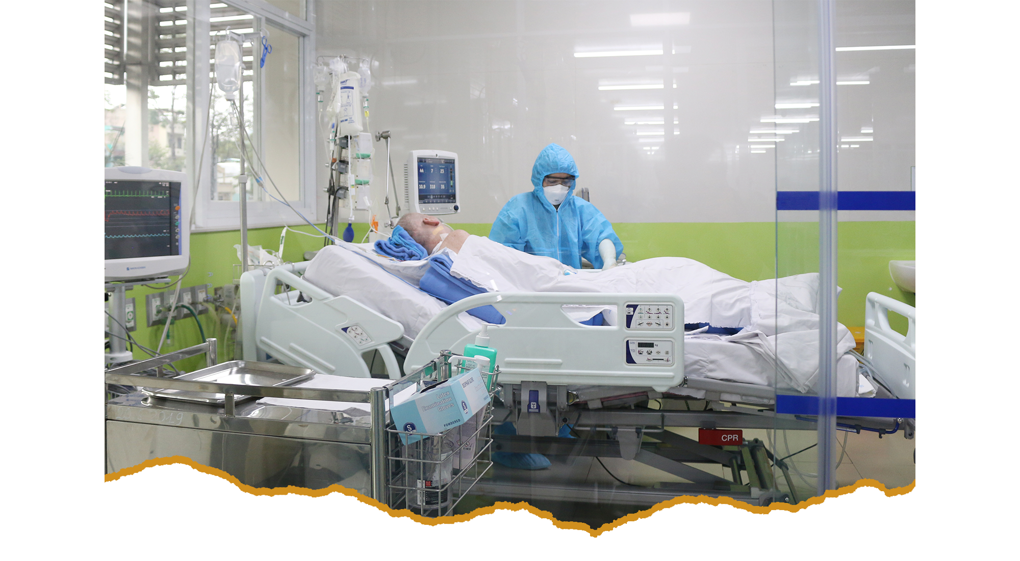 Chuyện chưa kể về hơn 3 tháng đấu trí giành sự sống cho phi công người Anh - 9 Chuyện chưa kể về hơn 3 tháng đấu trí giành sự sống cho phi công người Anh - 9