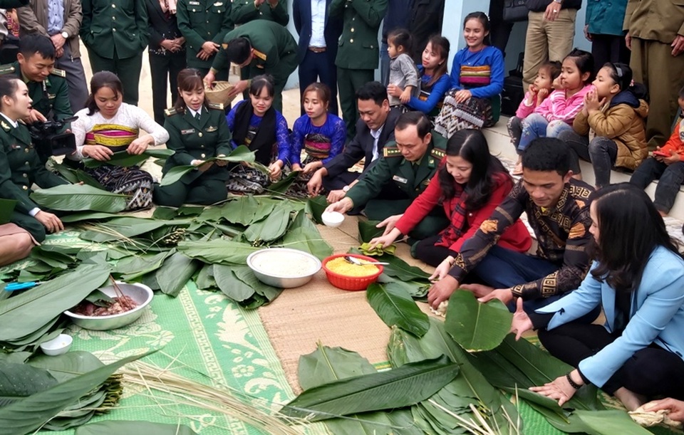 Tết sớm nơi bản làng vùng biên từng bị cơn lũ kinh hoàng quét qua - 6 Tết sớm nơi bản làng vùng biên từng bị cơn lũ kinh hoàng quét qua - 6