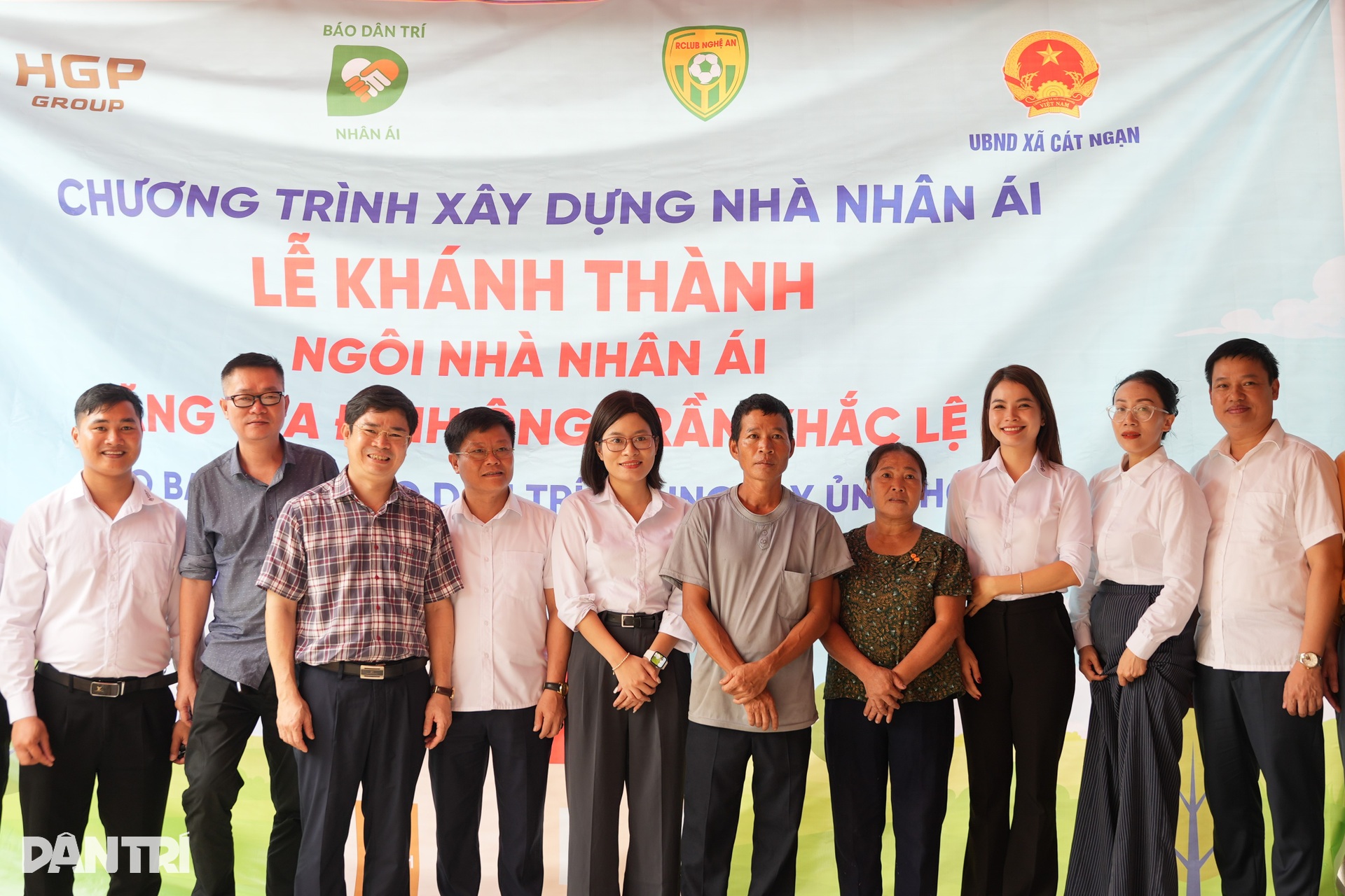 Bạn đọc Dân trí viết tiếp ước mơ về mái ấm cho vợ chồng nghèo - 11 Bạn đọc Dân trí viết tiếp ước mơ về mái ấm cho vợ chồng nghèo - 11