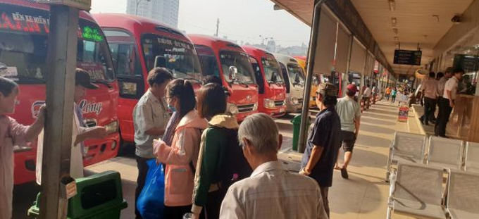 TP.HCM kiểm tra, xử lý vi phạm đón trả khách - Ảnh 1. TP.HCM kiểm tra, xử lý vi phạm đón trả khách - Ảnh 1.
