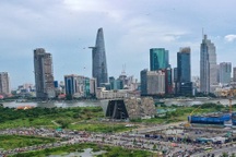 Vì sao tòa nhà triển lãm tại Thủ Thiêm vẫn là khối bê tông?