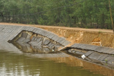 Vụ kè tiền tỷ vỡ tan sau một năm sử dụng: Yêu cầu khắc phục trước mùa mưa