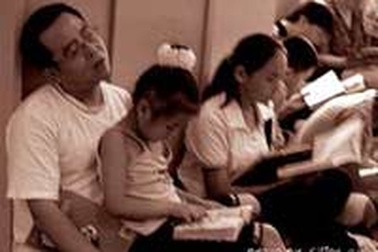 Trung Quốc: Bố mẹ “học cùng” con cái 