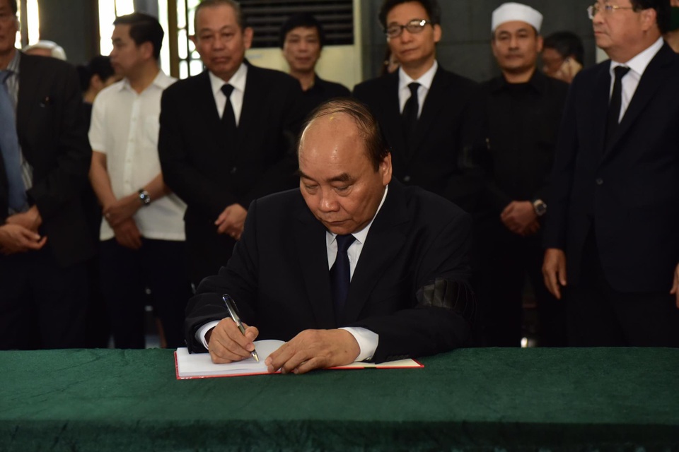 Lễ tang nguyên Chủ nhiệm Văn phòng Quốc hội Vũ Mão - 4 Lễ tang nguyên Chủ nhiệm Văn phòng Quốc hội Vũ Mão - 4