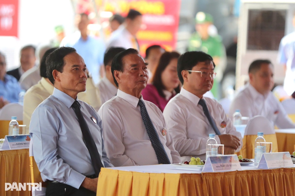 Cam kết giữa lãnh đạo TPHCM và các doanh nghiệp với loạt siêu dự án mới - 3 Cam kết giữa lãnh đạo TPHCM và các doanh nghiệp với loạt siêu dự án mới - 3