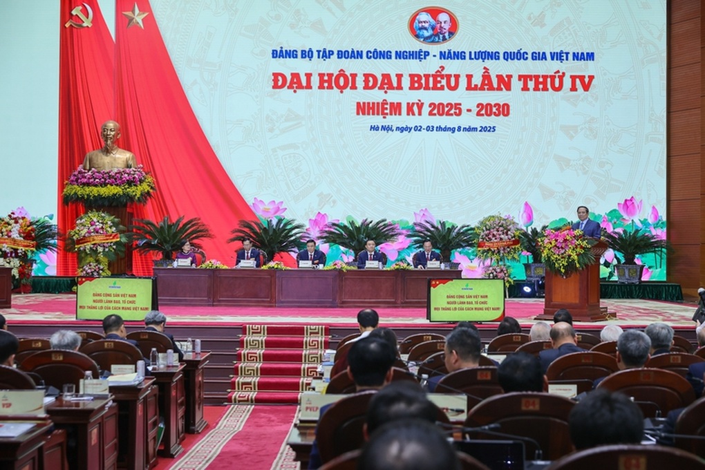 នាយករដ្ឋមន្ត្រី៖ PVN ត្រូវឡើងដល់កំពូលសហគ្រាសអាស៊ីអាគ្នេយ៍ទាំង ៥ - ២ Thủ tướng: PVN cần vươn lên top 5 doanh nghiệp Đông Nam Á - 2