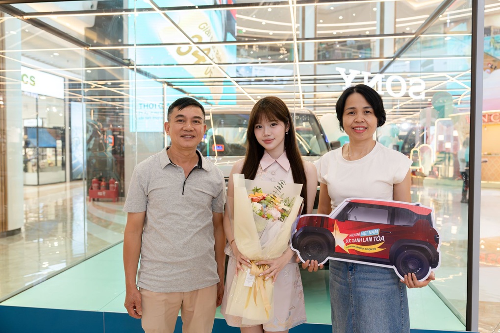 Đặt taxi Xanh SM, sở hữu ô tô điện VinFast VF 3 - 2 Đặt taxi Xanh SM, sở hữu ô tô điện VinFast VF 3 - 2