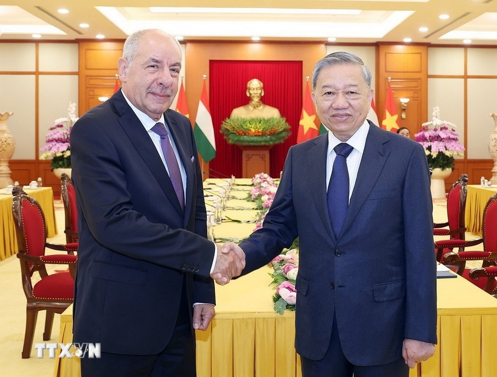 Tổng Bí thư: Việt Nam sẵn sàng là cầu nối giữa Hungary với khu vực Đông Nam Á - 1 Tổng Bí thư: Việt Nam sẵn sàng là cầu nối giữa Hungary với khu vực Đông Nam Á - 1