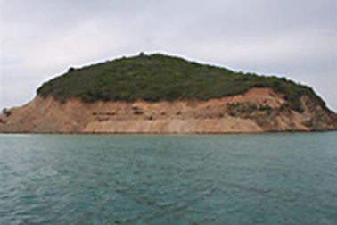 Nha Trang: San lấp đảo Hòn Tằm 