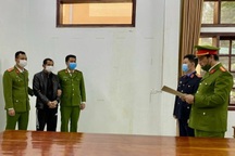 Gã trai tung loạt ảnh "nóng" của bạn gái lên mạng để làm nhục