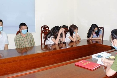 Nhóm thanh niên thuê khách sạn "bay lắc" thâu đêm giữa mùa dịch