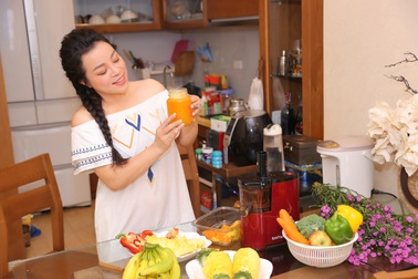 NSƯT Tố Nga tích cực tập gym, chăm sóc bản thân