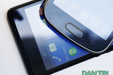 So kè hai đối thủ nặng kí trong phân khúc giá rẻ