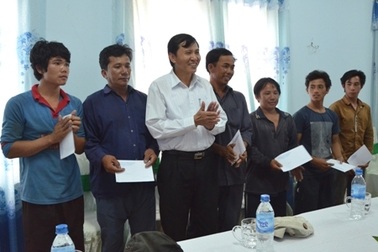 Hỗ trợ 6 ngư dân bị Trung Quốc bắt giữ vừa trở về