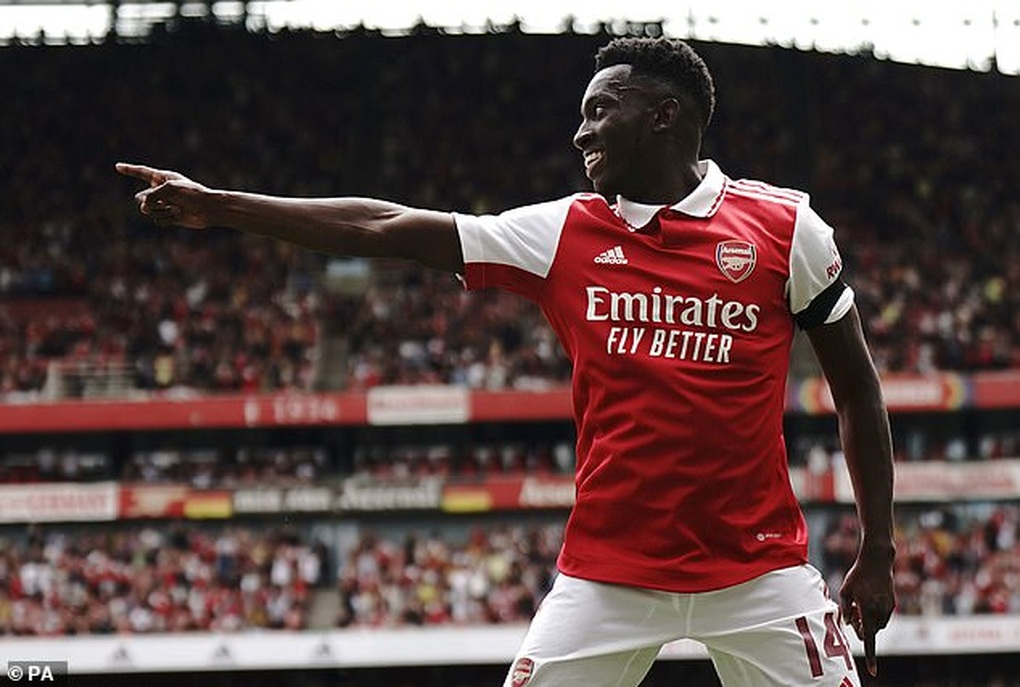 Thắng Sevilla 6-0, Arsenal đoạt Emirates Cup - 3 Thắng Sevilla 6-0, Arsenal đoạt Emirates Cup - 3