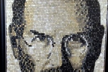 Chân dung Steve Jobs làm từ 6.000 nút bàn phím