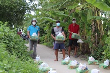 Bạc Liêu: Quà Tết thiếu nhi được trao qua phụ huynh ở vùng cách ly