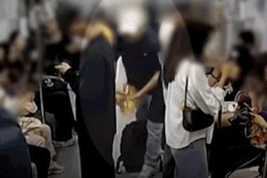 Hậu ly hôn, cụ ông 67 tuổi tưới xăng đốt tàu điện ngầm Seoul