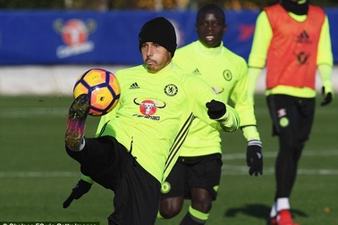 Chelsea luyện tập nghiêm túc chờ đón Tottenham