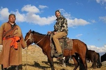 Con trai ông Trump tiêu tốn 75.000 USD tiền thuế vì đi săn cừu quý