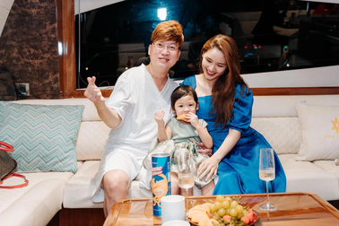 Sỹ Luân nói về bà xã: "Vợ trẻ là hạnh phúc, là sự đau đớn"