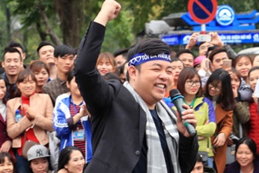 Quang Lê hát trên đường phố vì trẻ tự kỷ