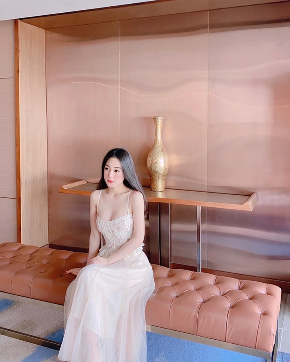 3 bông hồng tiếp viên hàng không Việt xinh đẹp, nóng bỏng như người mẫu - 12 3 bông hồng tiếp viên hàng không Việt xinh đẹp, nóng bỏng như người mẫu - 12
